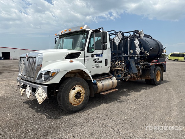 2018 International 7400 4x2 Pump truck