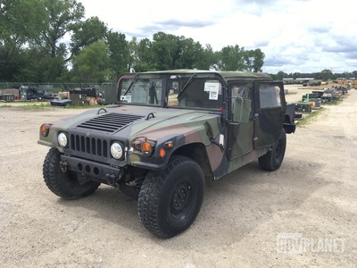 1989 AM General M1097R1 HMMWV 4 Door Soft Top w/Truck Body
