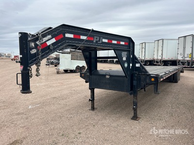 2012 PJ Trailers 35 ft T/A Gooseneck Remolque Portamaquinaria