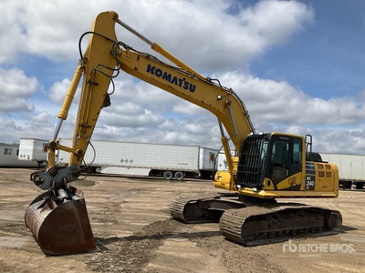 2014 Komatsu PC 240LC-10 Escavatore cingolato