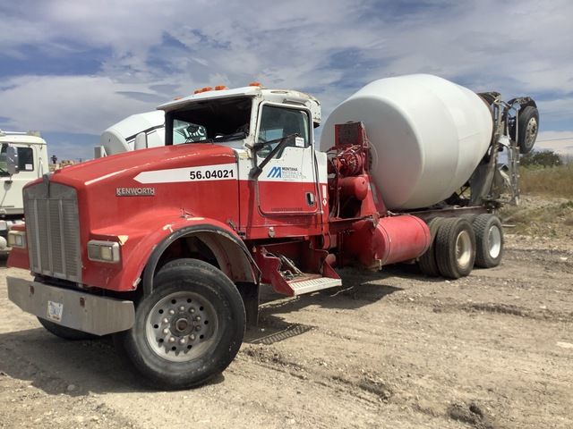 1999 Kenworth W900 8x4 Mixer Truck (Inoperable)