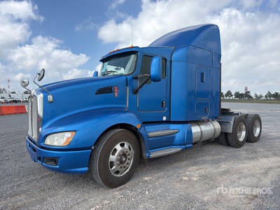 2015 Kenworth T660 6x4 Tractocamion con Dormitorio / トラックトラクター(T/A)