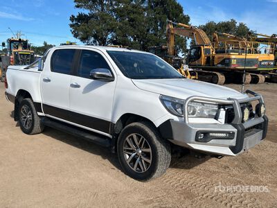 2020 Toyota Hilux SR5 4x4 Dual Cab Pickup