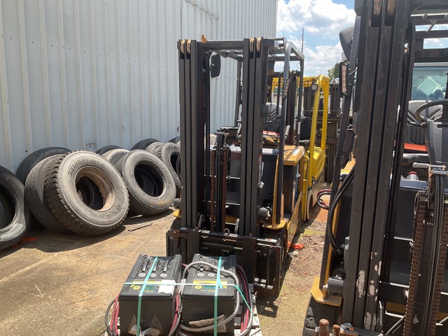 2019 Cat EC25EN2 4600 lb Electric Forklift