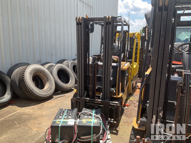 2019 Cat EC25EN2 4600 lb Electric Forklift