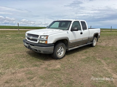 2003 Chevrolet Silverado 1500 Z71 4x4 Extended Cab Pickup