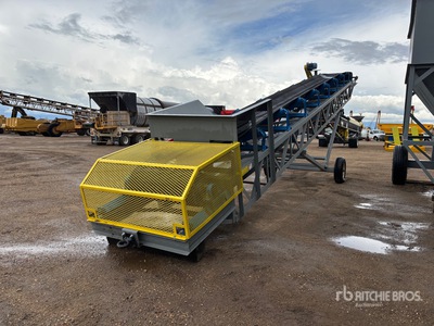 Kimto Manufacturing 36 in x 30 ft Portable Stacking Conveyor (Unused)