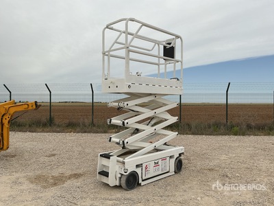 2013 Haulotte Optimum 8 Electric Scissor Lift