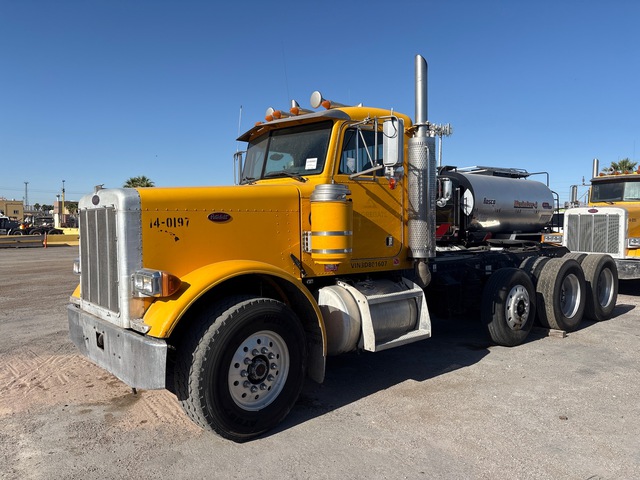 2003 Peterbilt 379 8x4 Tri/A Day Cab Truck Tractor