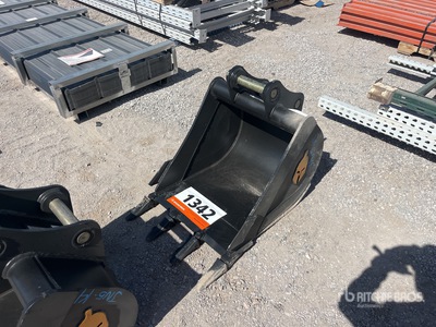 Trojan 24 in Digging Excavator Bucket - Fits 45mm Cat 305, 305.5 Komatsu PC45/50/55 Hyundai R55, Hitachi/Deere 50D/G Case, New Holland, Kobelco SK50 Bobcat E50/341/337