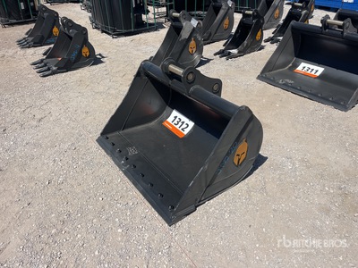 Trojan 42 in Cleanup Excavator Bucket - Fits 45mm Cat 305, 305.5 Komatsu PC45/50/55 Hyundai R55, Hitachi/Deere 50D/G Case, New Holland, Kobelco SK50 Bobcat E50/341/337