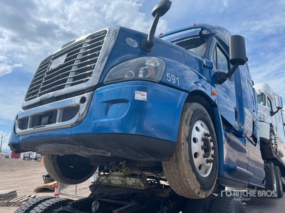 2017 Freightliner Cascadia 125 6x4 T/A Sleeper Truck Tractor
