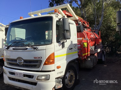 2016 Hino GH8J 4x2 Vakuumtankwägen