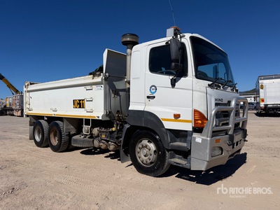 2004 Hino Ranger 6x4 を見 Dump Truck