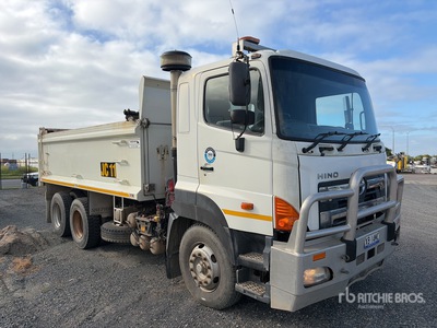 2004 Hino Ranger 6x4 を見 Dump Truck