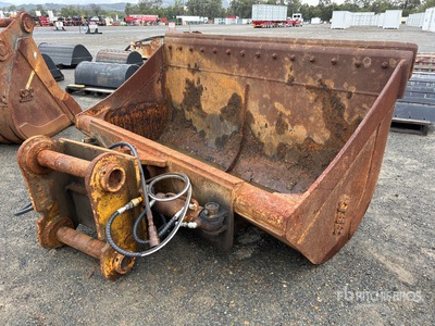 SEC 2150 mm Q/C Hydraulic Tilting Godet d'excavatrice