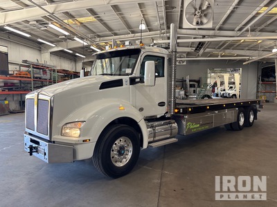 2015 Kenworth T880 6x4 Rollback Truck