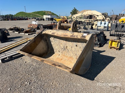 NYE 70 in Cleanup دلو حفارة - Fits Komatsu PC360