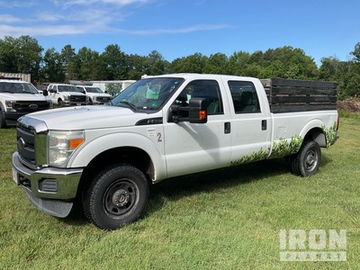 2016 Ford F-350 Super Duty XL 4x4 Crew Cab Pickup
