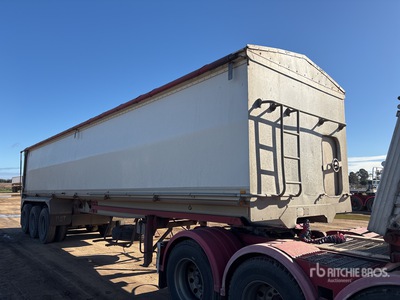 1999 Byrne 11.1 m Tri/A kiep aanhangwagen