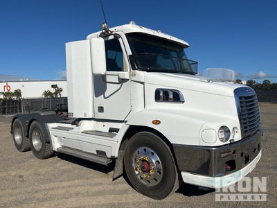 2011 Freightliner CST112 6x4 Cabeza Tractora Cabina Corta