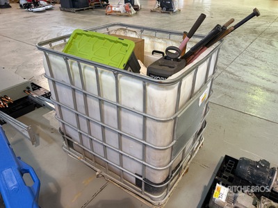 IBC with Quantity of Misc. Tools and Safety Supplies Varios, herramientas manuales