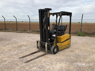2015 Yale ERP16VT MWB Montacargas Eléctrico