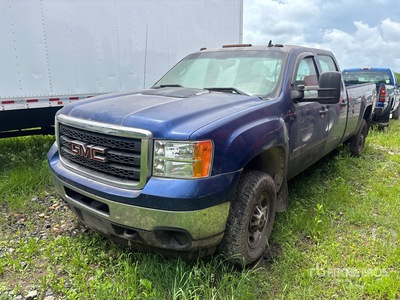 2013 GMC Sierra 2500HD 4x4 Crew Cab Pickup