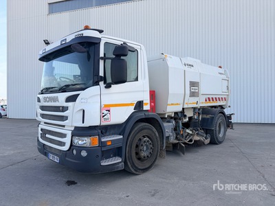 2015 Scarab Magnum Hydrostatic on 2016 Scania P320 Balayeuse Sweeper Truck