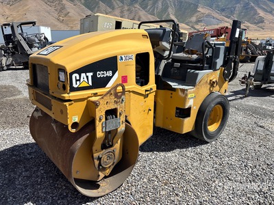 2015 Cat CC34B Smooth Drum Compactor