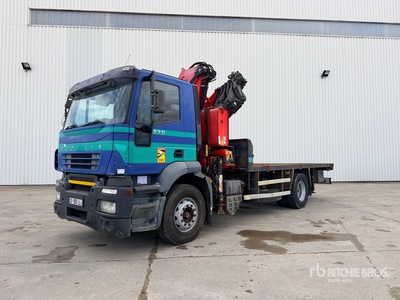 2004 Fassi F270A.24 9000 kg Articulated Boom on 2005 Iveco Stralis 270 4x2 Camion Plateau Grue Flatbed Truck with Crane