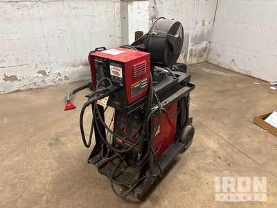 Quantity of Lincoln Electric 2 Lincoln welders, Lincoln fume extractor and other parts. その他 - 店舗 & 倉庫