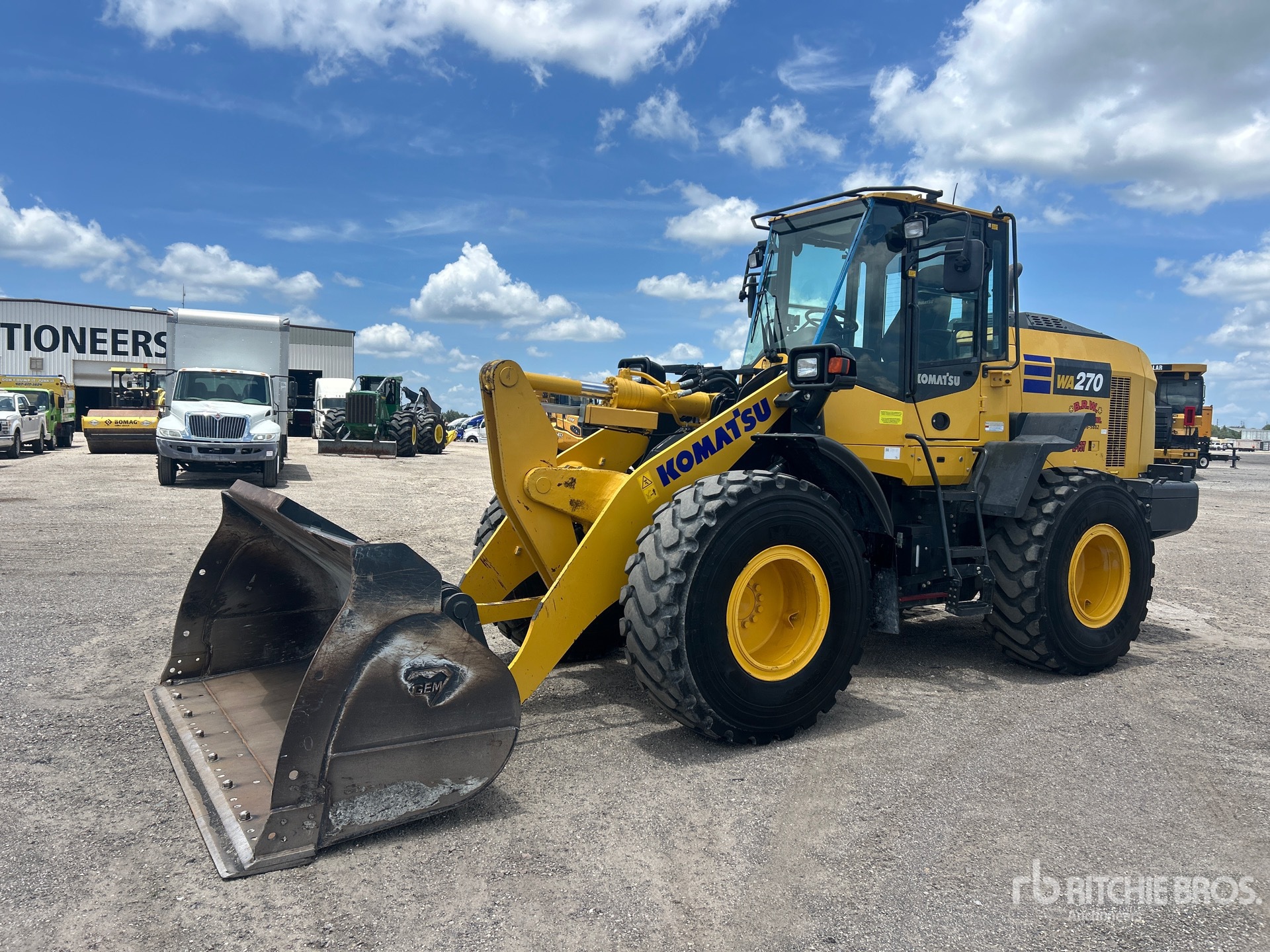 2023 Komatsu WA270-8 Wheel Loader
