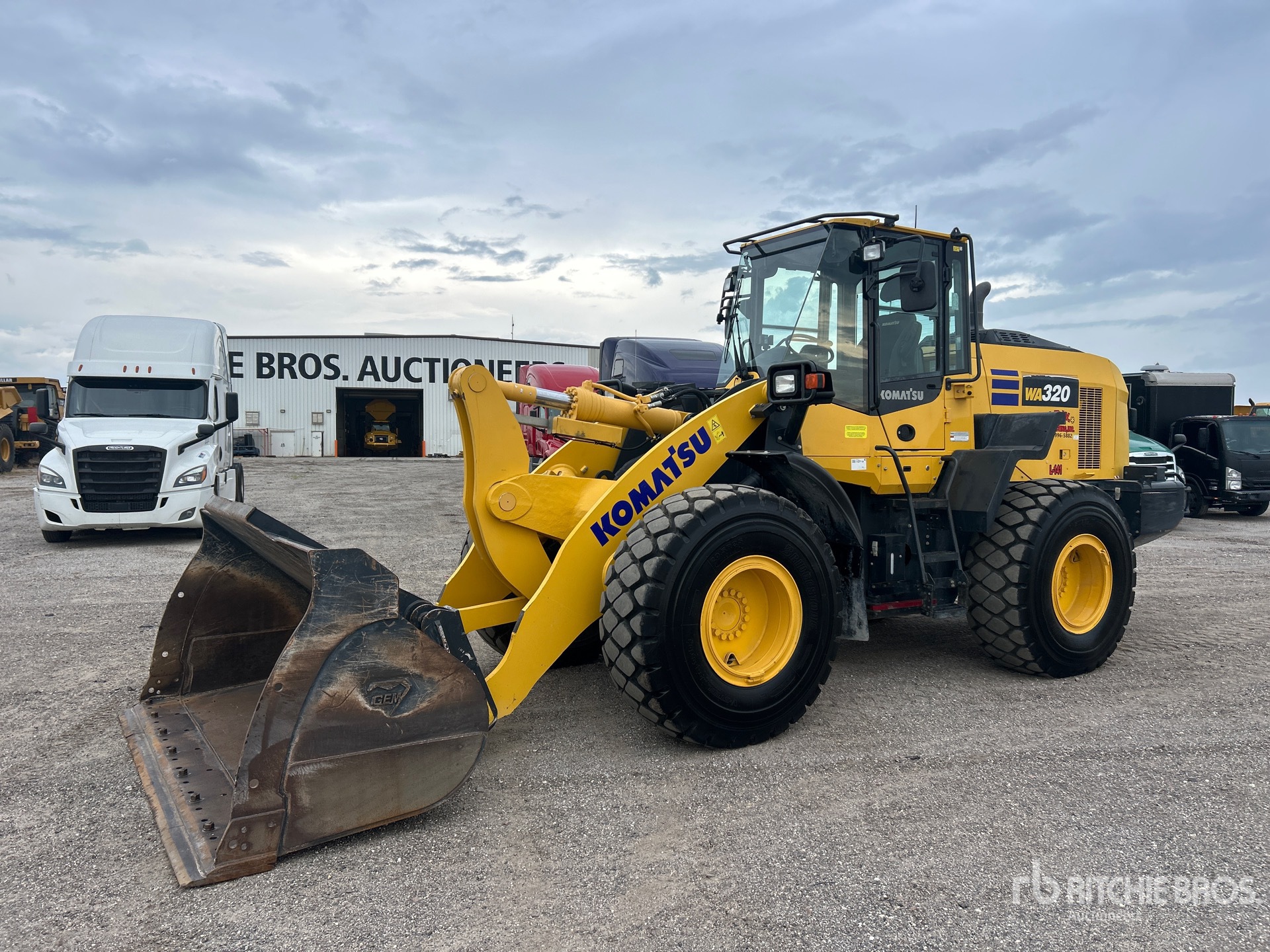 2023 Komatsu WA320-8 Wheel Loader