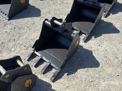 Trojan 35CL 24 in Digging Excavator Bucket - Fits 40mm Cat 303, 303.5, 304 Case, New Holland, Kobelco SK35 Deere/Hitachi 35D/G