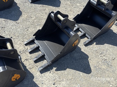 Trojan 35CL 24 in Digging Excavator Bucket - Fits 40mm Cat 303, 303.5, 304 Case, New Holland, Kobelco SK35 Deere/Hitachi 35D/G
