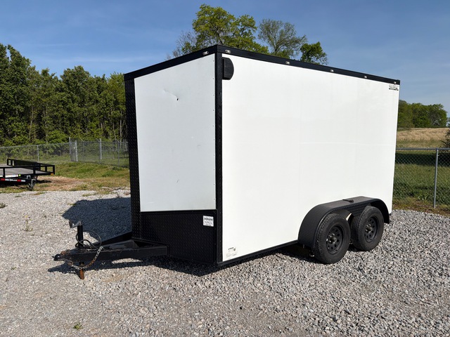 2023 Luxe 12 ft T/A Enclosed Trailer