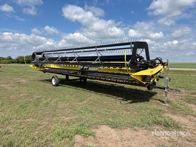 2005 Honey Bee SP30 30 ft Draper Tête de moissonneuse/batteuse