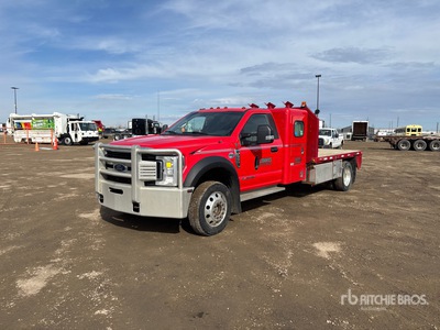 2019 Ford F-550 XLT 4x4 Sleeper Flatbed Truck