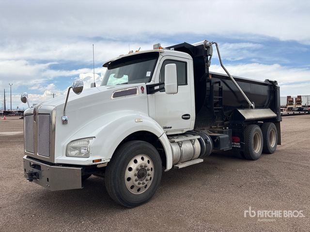 2017 Kenworth T880 6x4 T/A Dump Truck