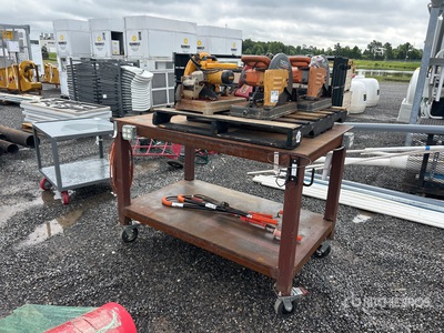 Quantity of Table Saws and Cart Varios. Industrial