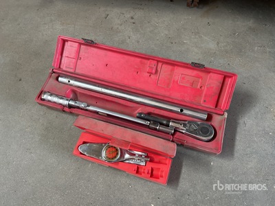 Quantity of (2) Snap-On Torque Wrenches Varios, herramientas manuales