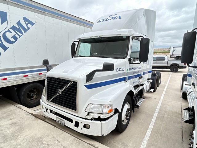 2016 Volvo VNM S/A Day Cab Truck Tractor (Inoperable)
