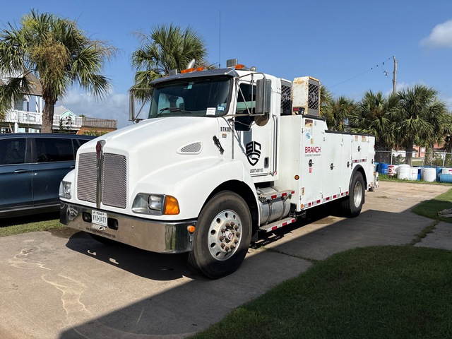 2005 Kenworth T300 Service Truck