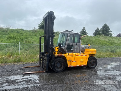 2021 Hyundai 110D-9 25000 lb Pneumatic Tire Chariot Élévateur