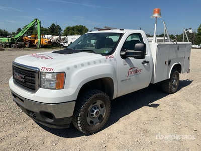 2011 GMC Sierra 2500HD 4x4 Utility Truck (Inoperable)