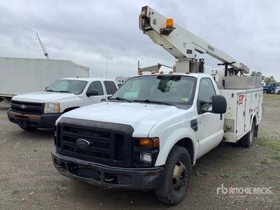 2008 Versalift on 2008 Ford F-350 XL 4x2 Bucket Truck (Inoperable)