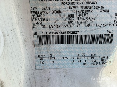 2008 Versalift on 2008 Ford F-350 4x2 Bucket Truck (Inoperable)