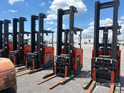2017 Toyota 9BDRU15 3000 lb Schubmaststapler