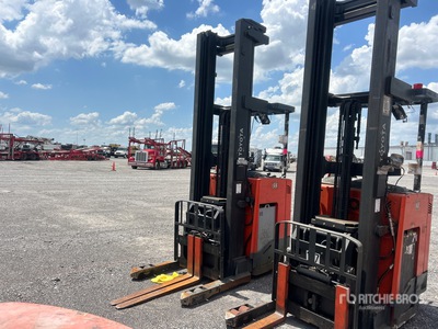 2017 Toyota 9BDRU15 3000 lb Schubmaststapler